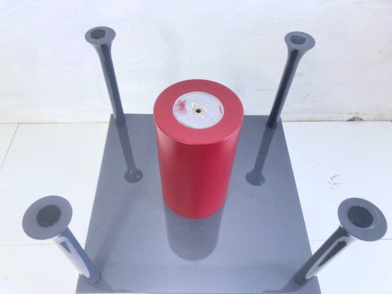 Image 1 of Mesa de comedor redonda estilo Memphis, de metal y cristal, diseño de los años 80/90.