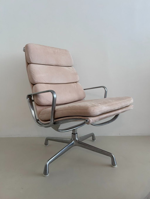 Herman Miller Vitra EA216 Lounge Chair