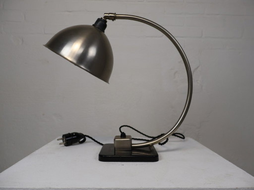 Industrielle Bauhaus Schreibtischlampe