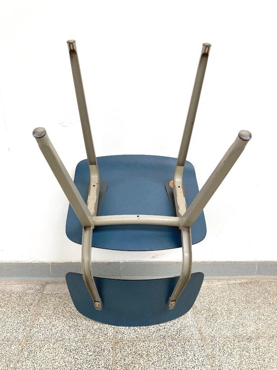 Image 1 of Vintage design Friso Kramer 'Revolt' stoel