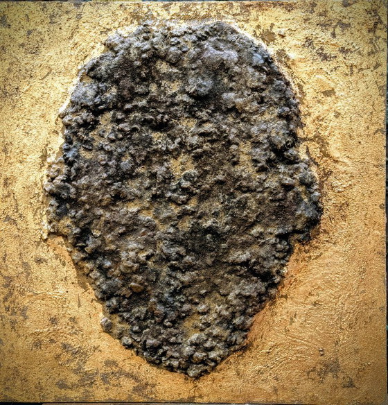 Image 1 of Facial Variations –  3 Wandobjecten met Reliëf, Linnen en Drijfhout ( ieder item 60 × 60 × 4 cm)