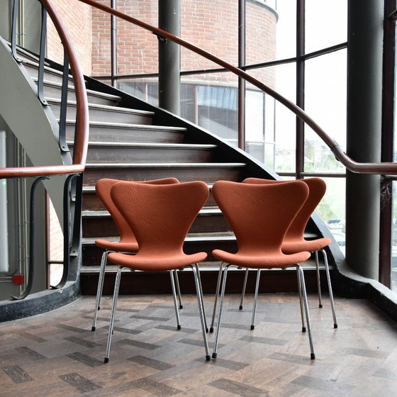 Image 1 of 4 sedie a farfalla Fritz Hansen