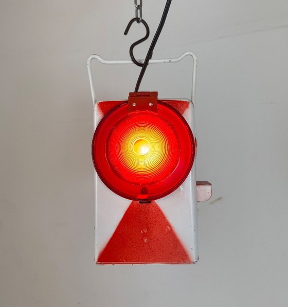 Image 1 of Lanterna ferroviaria rossa industriale d'epoca, anni '80