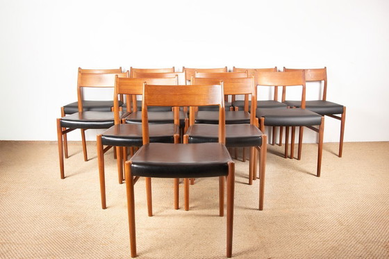 Image 1 of Set of 12 Danish chairs in teak and new skai, model 418 by Arne Vodder for Sibast 1960.