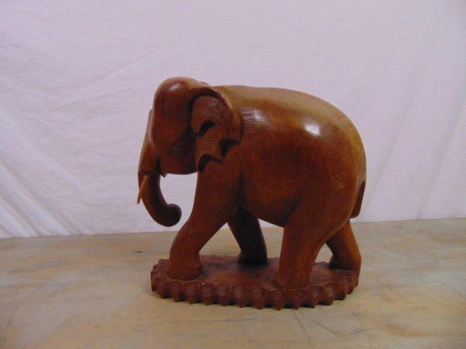 Éléphant en bois de Thaïlande 1970