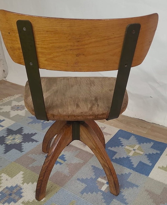 Image 1 of Verstelbare Scandinavische eikenhouten bureaustoel – Denemarken, 1940