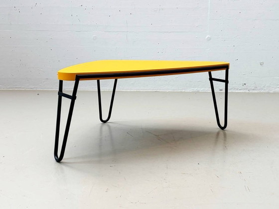 Image 1 of Mesa de centro Petalo de Charlotte Perriand para Cassina, principios de la década de 2000