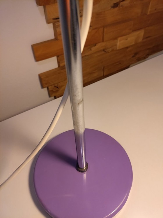 Lámpara de mesa con forma de ojo morado de la era espacial – Lámparas de mesa, Metal, Chrome (photo 12 of 12)