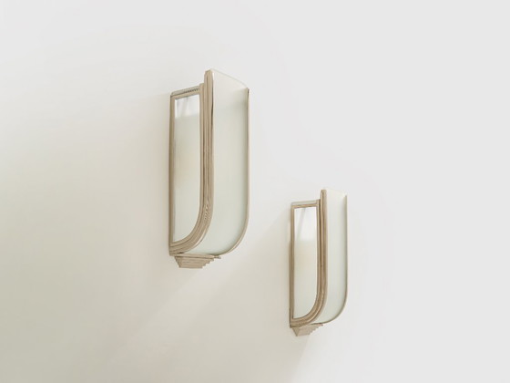 Image 1 of Coppia di lampade da parete in acciaio nichelato opalino, stile Art Déco francese, modernista, 1930