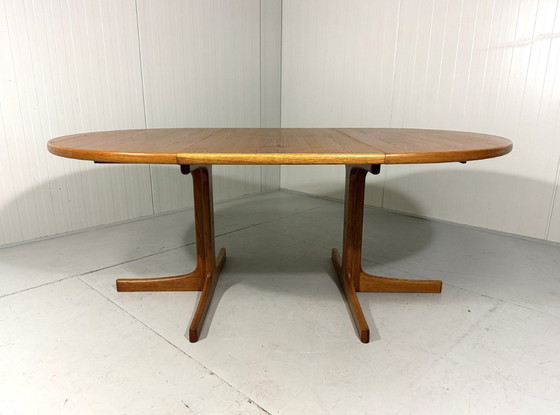 Image 1 of K.E. Ekselius large extendable oak dining table J.O. Carlsson Sweden