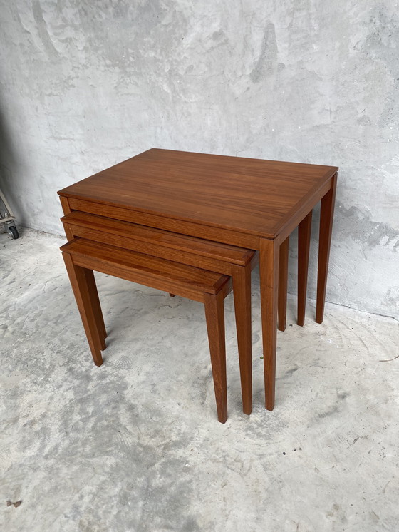 Image 1 of Ensemble de mini tables d'appoint en bois de teck Bent Silberg
