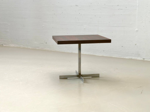 Bijzettafel met palissanderfineer en chromen frame, jaren 70