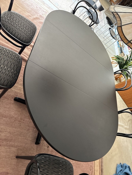 Image 1 of Thonet Table de salle à manger noire à l'état neuf 4 à 12 personnes