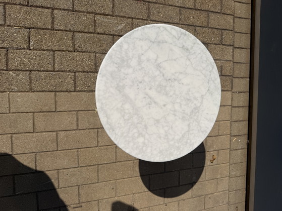 Image 1 of Knoll Tulip side table in Carrara Satin matte marble in NEW CONDITION!! Eero Saarinen