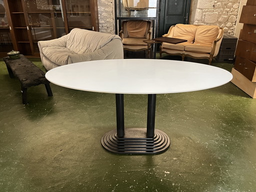 Oval Dining table