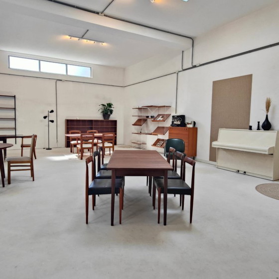 Image 1 of Tavolo da pranzo di metà secolo