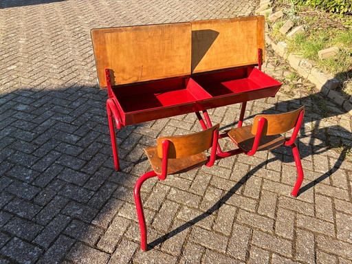 Banco di scuola d'epoca