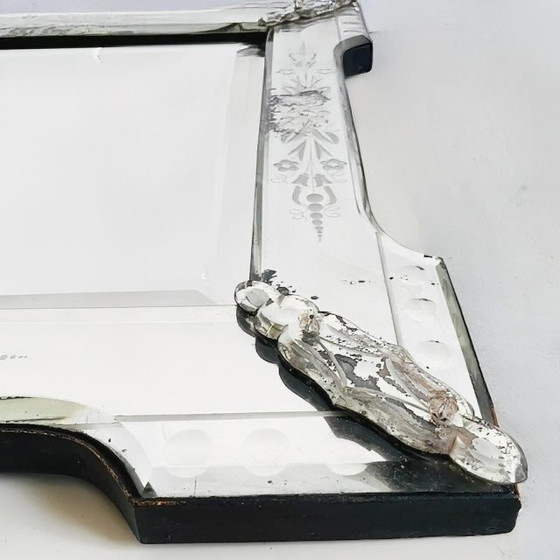 Image 1 of Miroir vénitien ancien, verre gravé, motif floral, années 1900