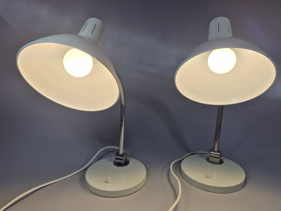 Twee metalen tafellampen, lichtgrijs, Hala, Metaal, Chroom, Vintage (foto 3 van 10)