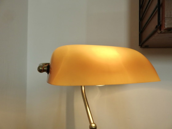Banker's lamp in gilded brass and amber opaline, Table lamps, Glass, Gold, Klassiek (photo 4 of 15)