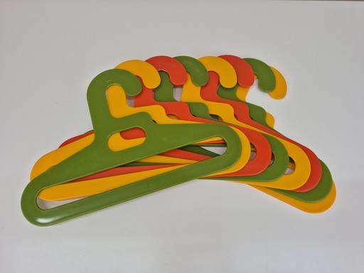 Perchas de diseño Ingo Maurer (8). Percha Flair.