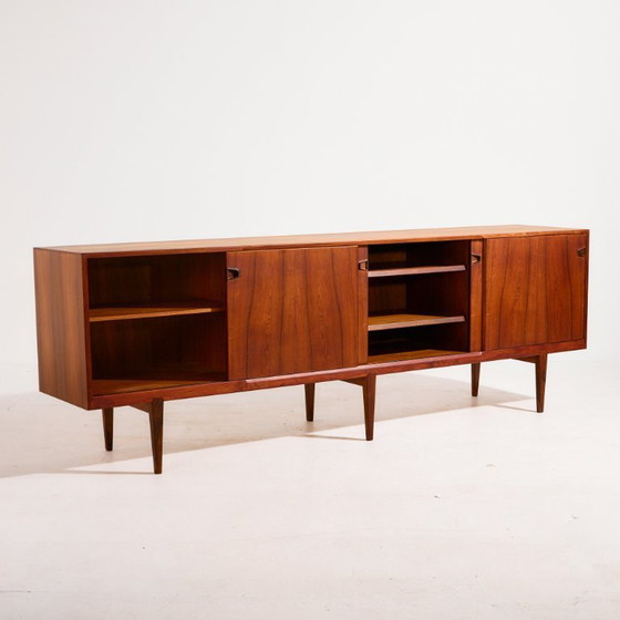 Image 1 of MK10673 Restored rosewood sideboard by Henry Rosengren Hansen for Brande Møbelindustri