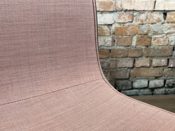 Hay AAC 11 Swivel, Pink fabric | Hee Welling, Dining chairs, Textile, Plastic, Modern (photo 10 of 15)