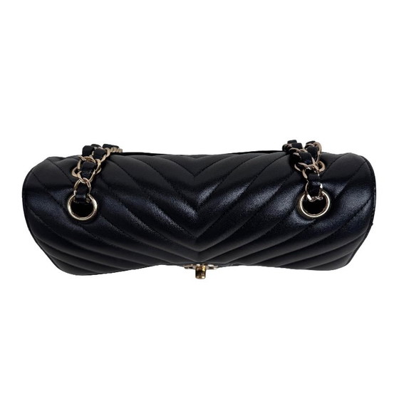 Chanel Classic Flap Small – Crossbody bags, Lambskin (photo 8 of 29)