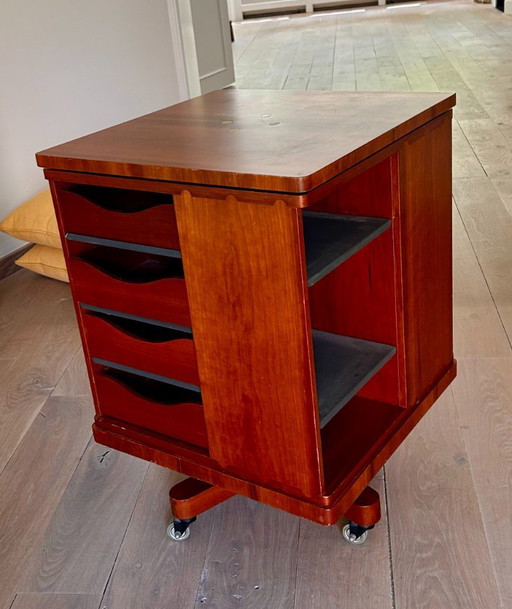 Giorgetti book carousel / side table