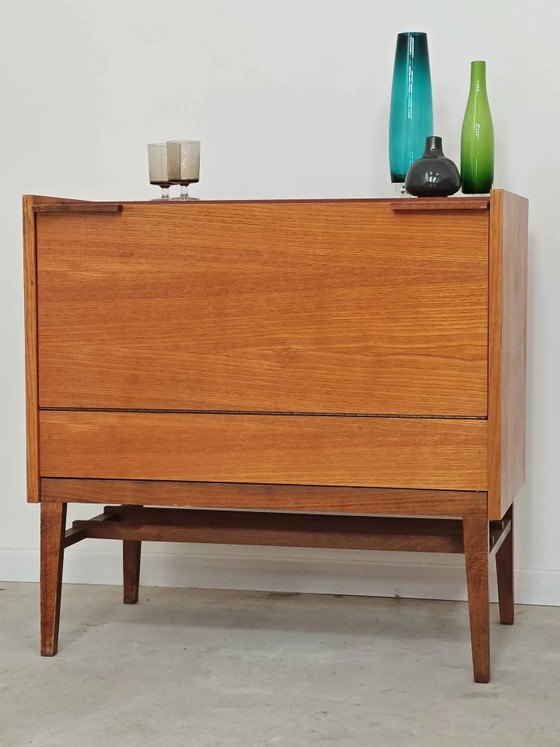 Kist of minibar Frantisek Mezulanik voor Up Zavody jaren 60 – Barkrukken, Wood, Mid Century Modern (photo 11 of 18)