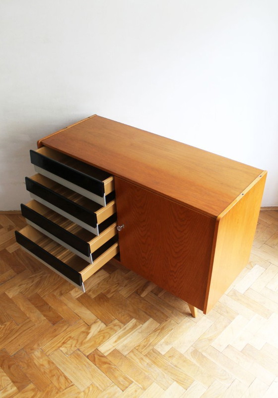 Image 1 of Origineel Tsjechisch dressoir uit de jaren 60 van Jiří Jiroutek
