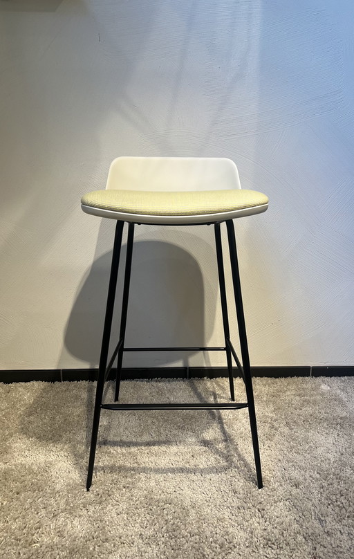 &Tradition - Rely Counter Stool HW82