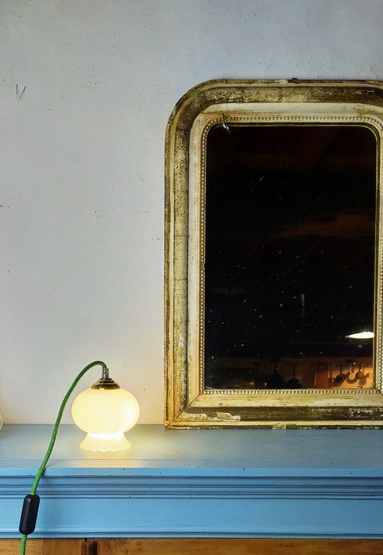 Lámpara de mesa de opalina blanca, Le siècle des Lmumières, Lámparas de mesa, Vidrio, Metal, Dorado (foto 6 de 8)