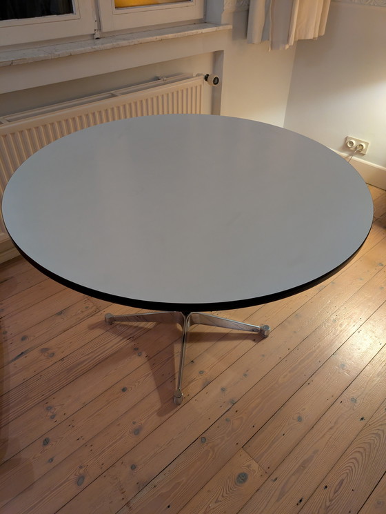 Image 1 of Tavolo rotondo vintage Herman Miller Eames