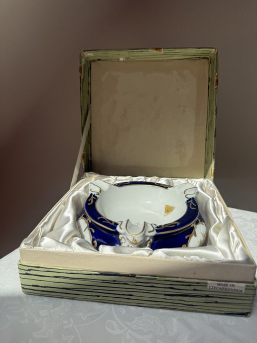 Cendrier Royal Dux en porcelaine or cobalt, boîte d'origine – tafelaccessoires