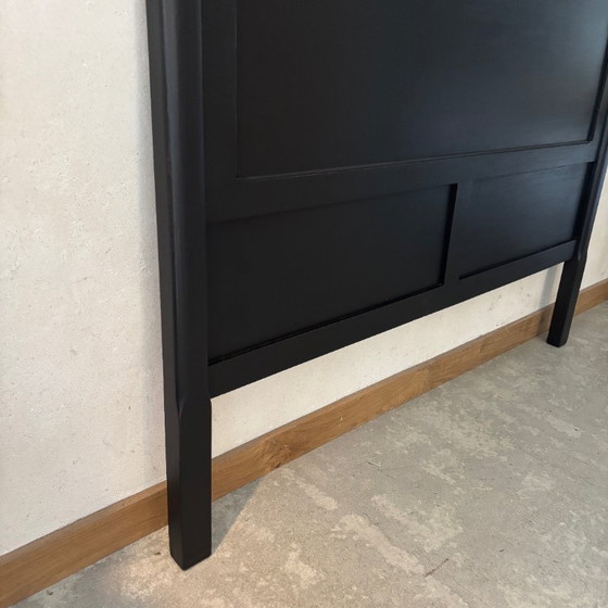 Image 1 of Cabecero de madera negra