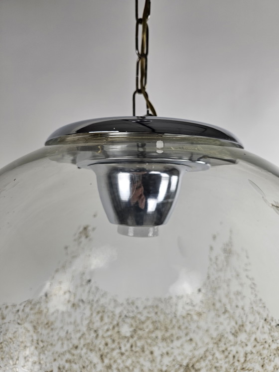 Image 1 of Grande suspension sphérique en verre italien moucheté de gris doré