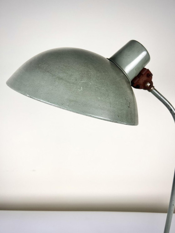 Image 1 of Lampada da tavolo industriale vintage - metallo verde, paralume XXL