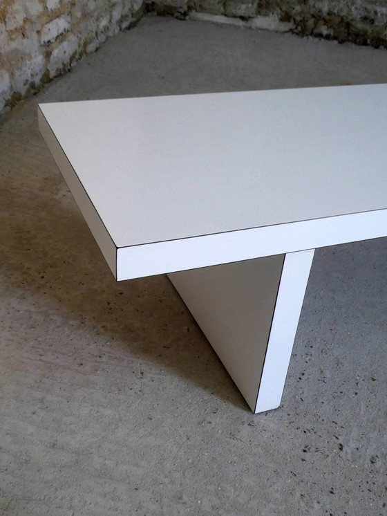 large white Formica coffee table, 1980 – Vintage (photo 5 of 7)