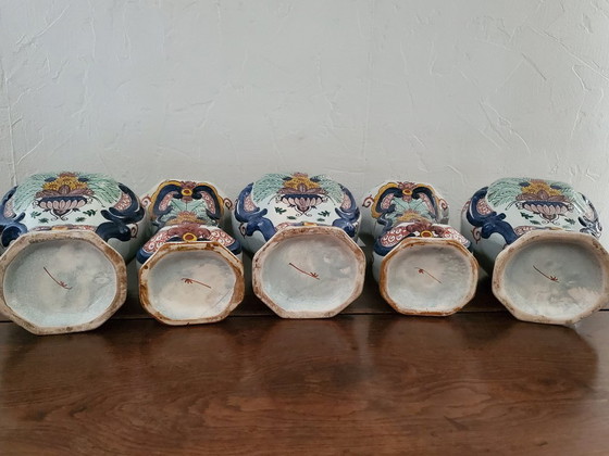 Image 1 of Delft - Juego de 5 piezas en loza - siglo XVIII (ref 3811)