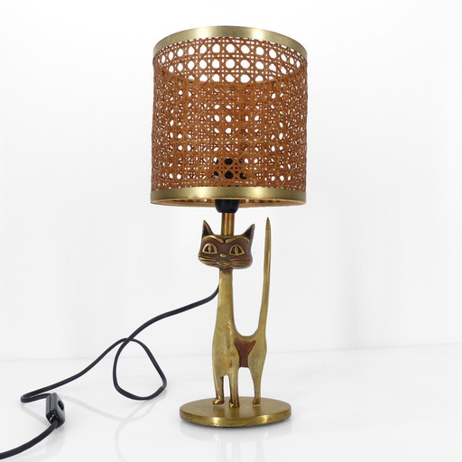 Vintage cat table lamp in gilded brass with cane shade