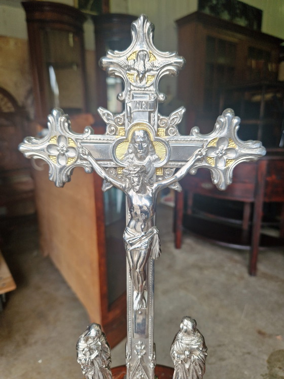 Image 1 of Beautiful metal crucifix 45x19