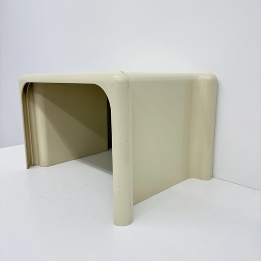 Italienischer Moderner Kunststoff-Beistelltisch von Giotto Stoppino für Elco Scorze, 1970er