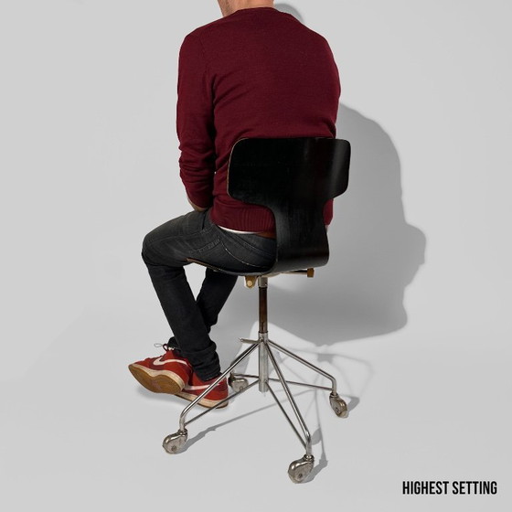 Image 1 of Sedia da ufficio girevole vintage modello 3113 del 1969, disegnata da Arne Jacobsen per Fritz Hansen.