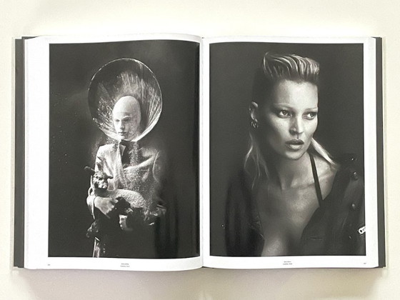 Image 1 of Taschen - Sammlerstück Mert Alas / Marcus Piggott
