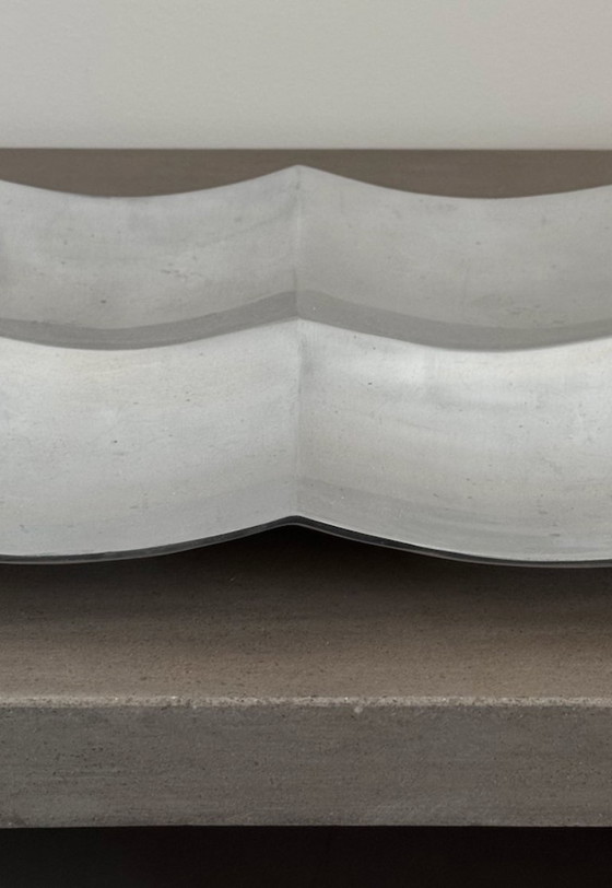 Image 1 of Vassoio portaoggetti in metallo vintage con design spaziale