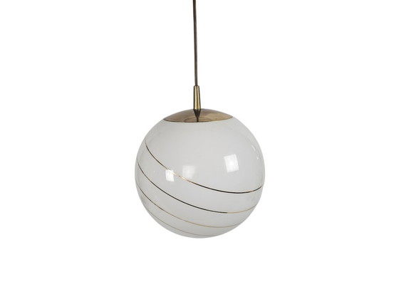 Image 1 of Suspension globe Massive - Style Hollywood Regency - Opaline - Belgique - Années 70