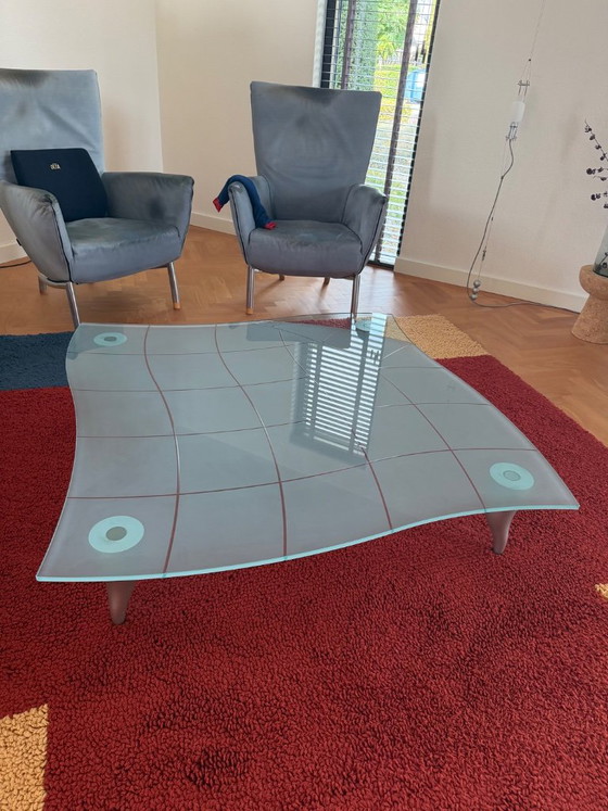 Table basse en verre de forme organique, Ligne Roset, Tables basses, Bois, Transparent, Modern (photo 3 sur 6)