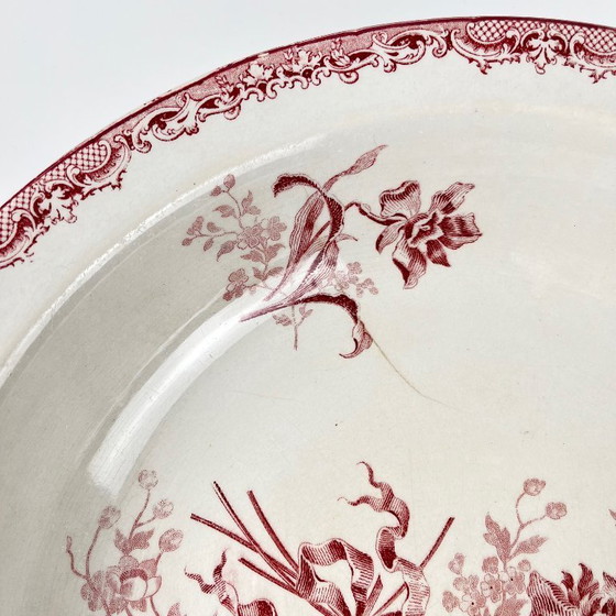 Image 1 of Grande piatto cavo "Fontange", Sarreguemines, pietra ferrosa, XIX-XX secolo