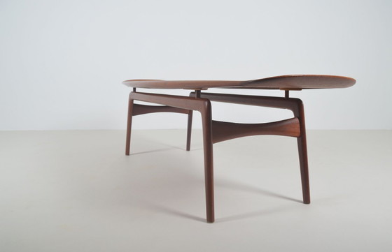 Image 1 of Table basse danoise « Surfboard » par Arne Hovmand Olsen pour Mogens Kold, années 1950